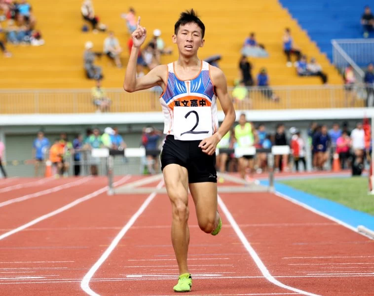 黃登顯開心得第一。林嘉欣/攝影。