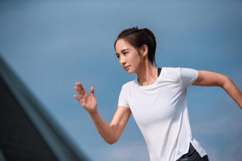 adidas代言人張鈞甯率先體驗CLIMA系列,邀跑者及運動愛好者戰勝炎夏。adidas提供