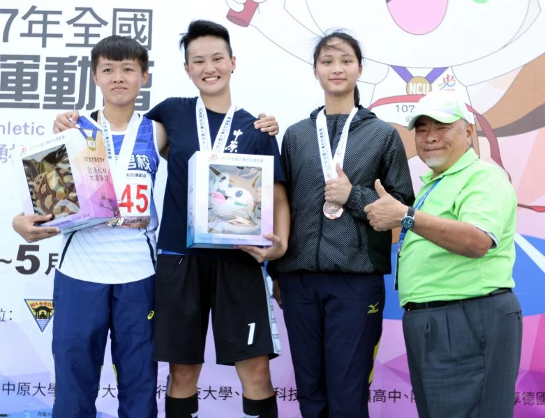 全大運一般女標槍前三名。林嘉欣／攝影。