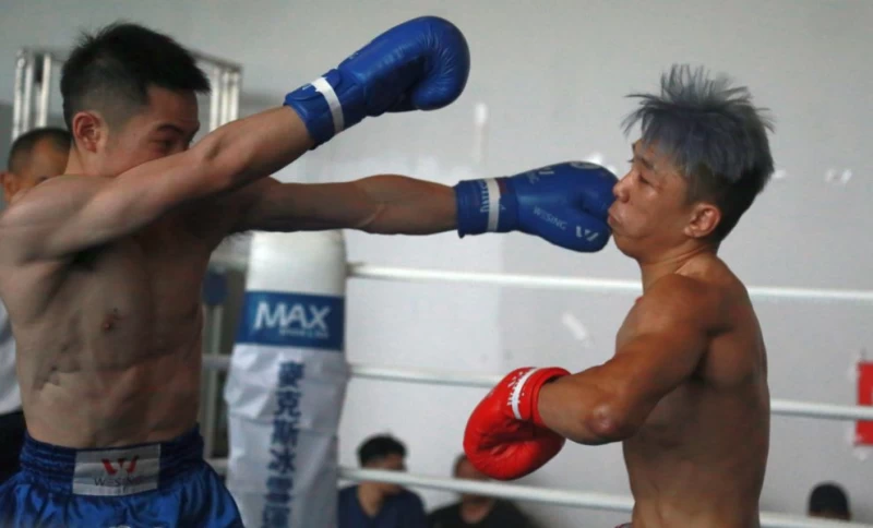 謝宥勝擊中黃嵩森（圖／中華民國泰拳協會）