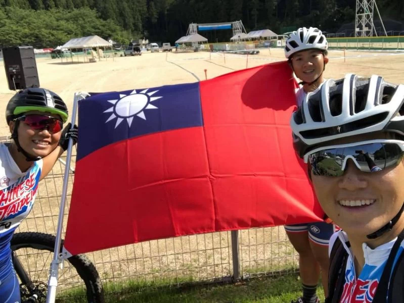日本大會插上中華民國國旗。郭文進提供