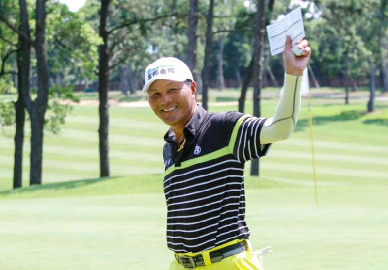 2018富邦仰德長春日巡賽第一回合盧建順(-6)單獨領先。