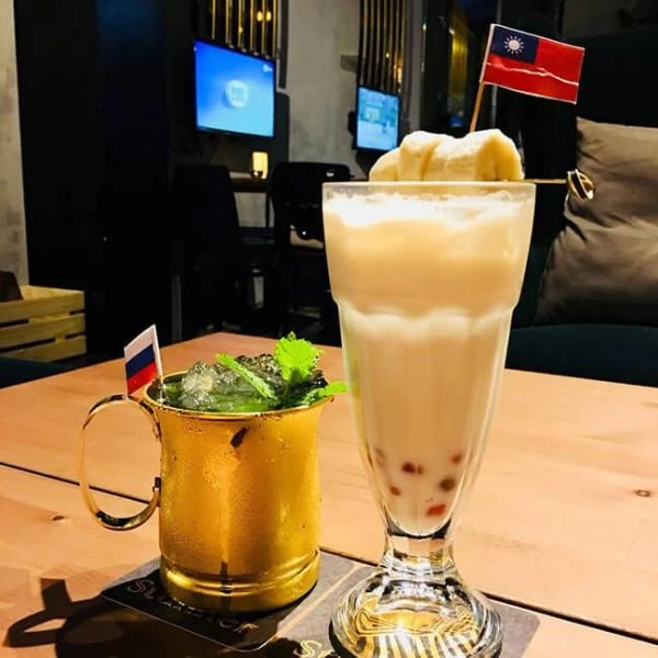 世足賽國家特色調酒,俄羅斯國酒及台灣特色調酒。