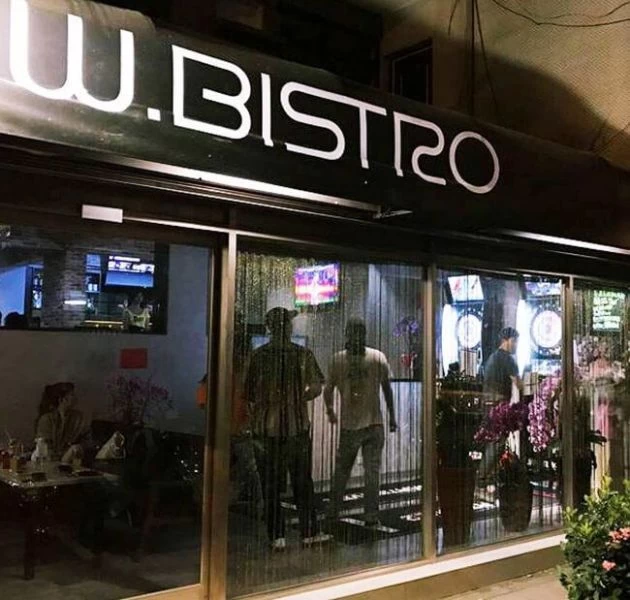 飛鏢主題運動酒吧。