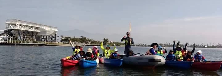大鵬灣帆船基地獨木舟體驗。屏東縣政府提供