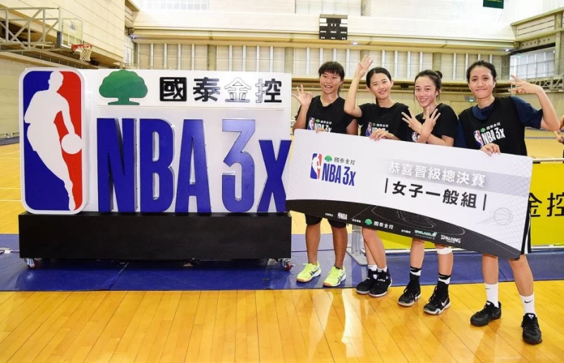 台中一般組女子冠軍賽由明道大學的「66HK」在延長賽以7比6一分之差氣走對手,晉級總決賽。(圖由左至右為林靖珆、王敬雅、岑紫冰、朱佩儀)。主辦單位提供