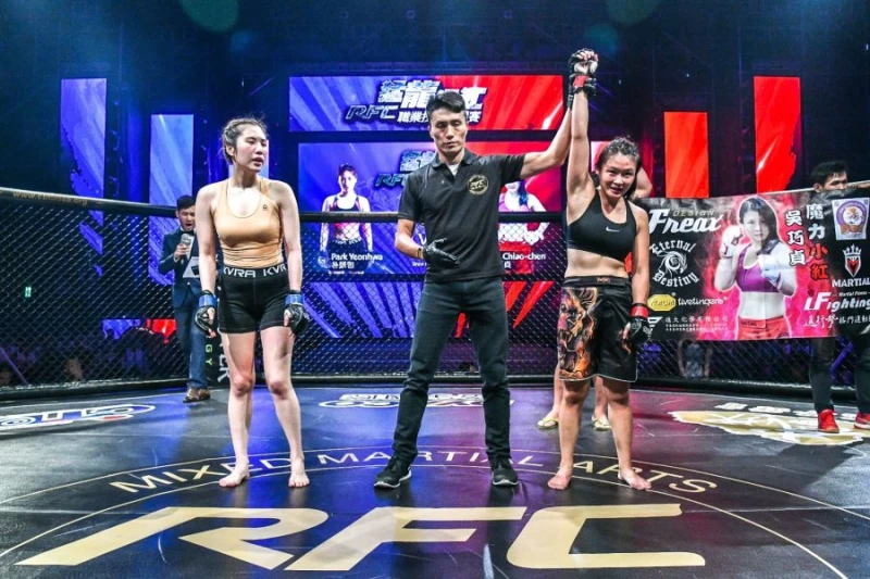吳巧貞獲勝。