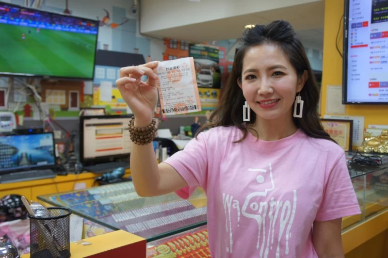 謝忻購買台灣運彩彩券支持英格蘭。台灣運彩提供