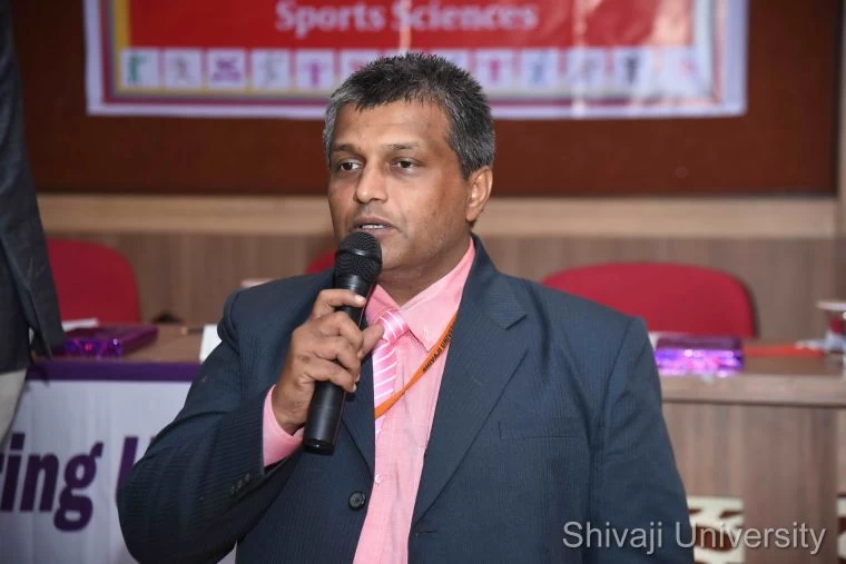 全球長古利教授為清華校友。Shivaji大學提供