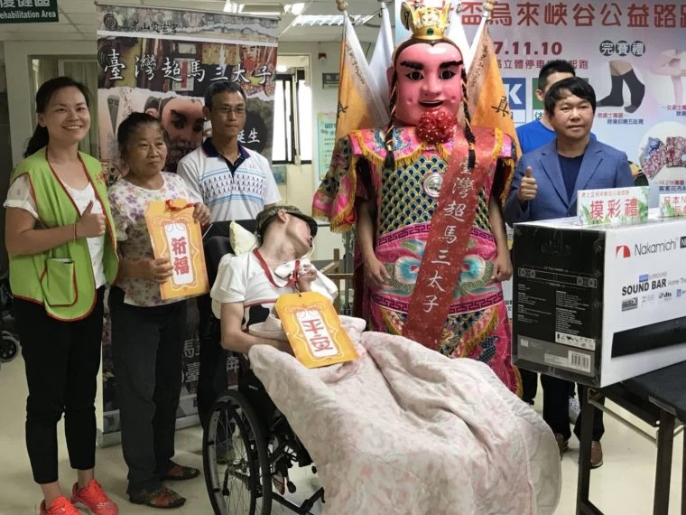 超馬三太子今天現身創世新店院。大會／提供。