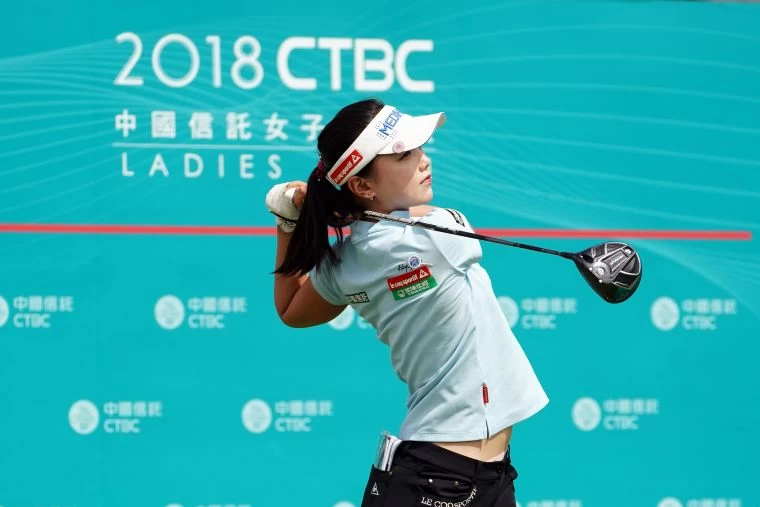 石昱婷今日擊出71桿並列大會第7名。