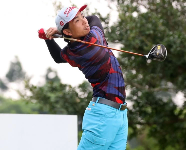 第一回合邱瀚霆67桿(-5)暫列第一。鍾豐榮攝