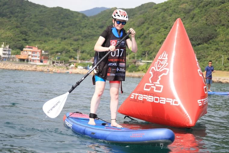 SUP立式划槳。