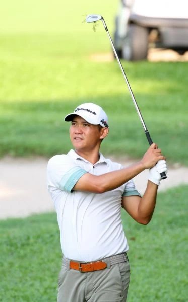 第二回合美國籍簡佑賢(-3)並列第一。鍾豐榮攝