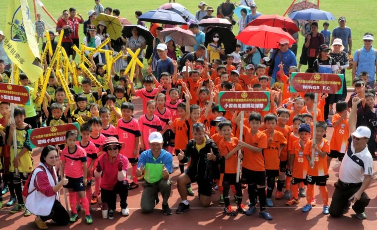 高雄市政府運動發展局在中秋節前夕特別舉辦全民運動嘉年華。高雄市政府運動發展局提供