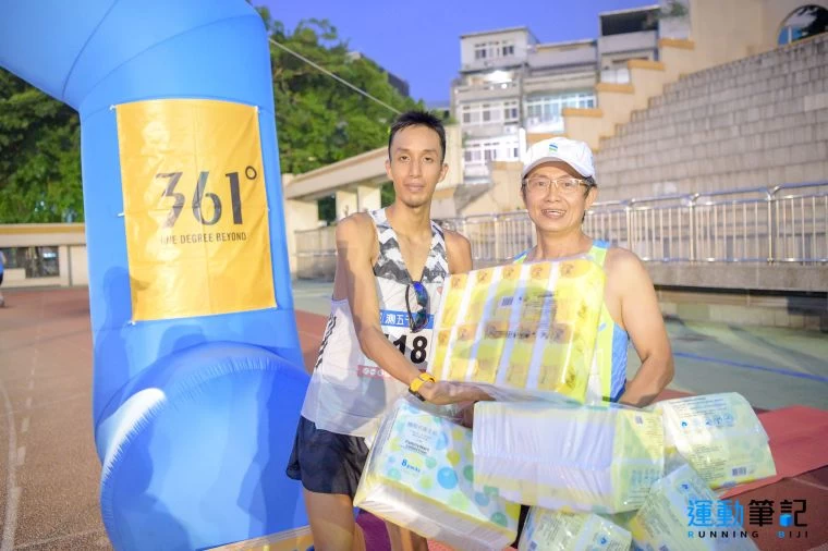 賽事到尾聲會抽出一名幸運兒,抱走民生趣味組的「大獎」。