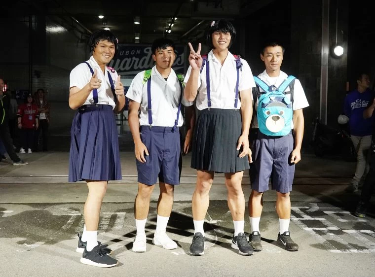國小組(左起)范國宸、曾慈恩、王詩聰、胡冠俞。
