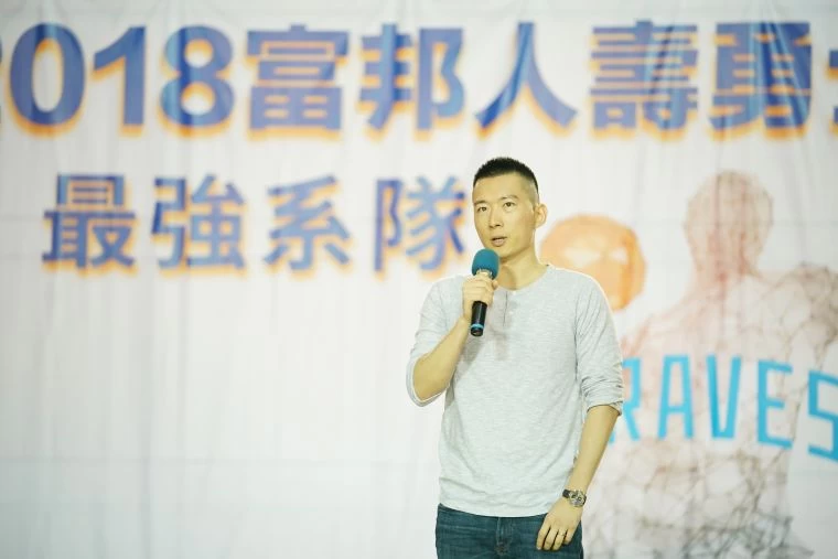 蔡承儒總經理勉勵選手。大會提供
