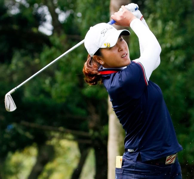 林子麒71桿(-1),目前暫居領先。