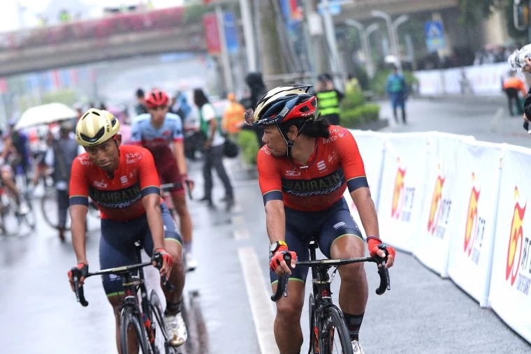 完成本日衝刺的馮俊凱和新城幸也。Team Bahrain Merida提供