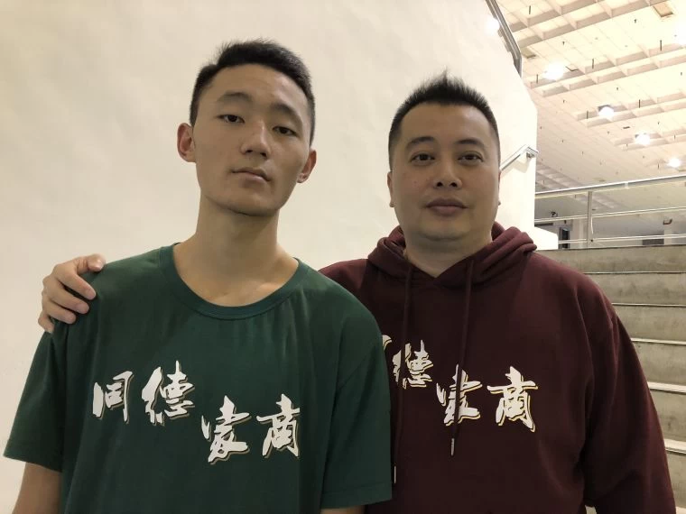 同德教練涂力山看好196公分潛力股高二小長人程志皓。