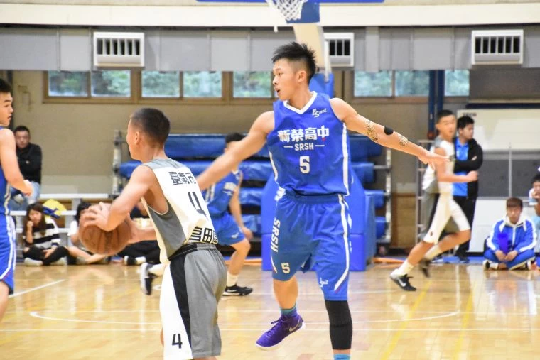 新榮控衛李佳勳。