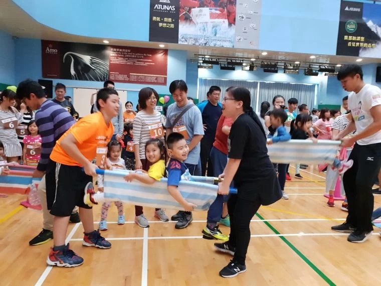 親親寶貝親子運動會有超過600位親子隊伍同樂。大會提供