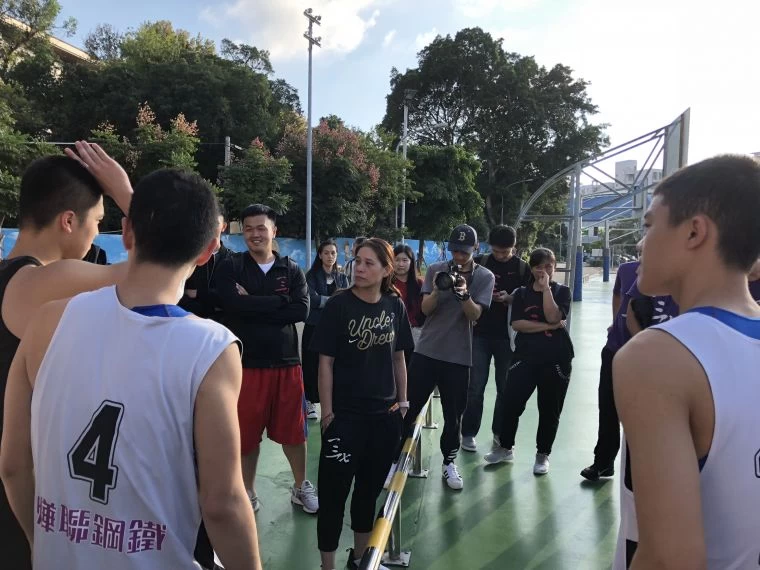 三民晉級後女頭謝玉娟要球員回憶她鼓勵大家的話。