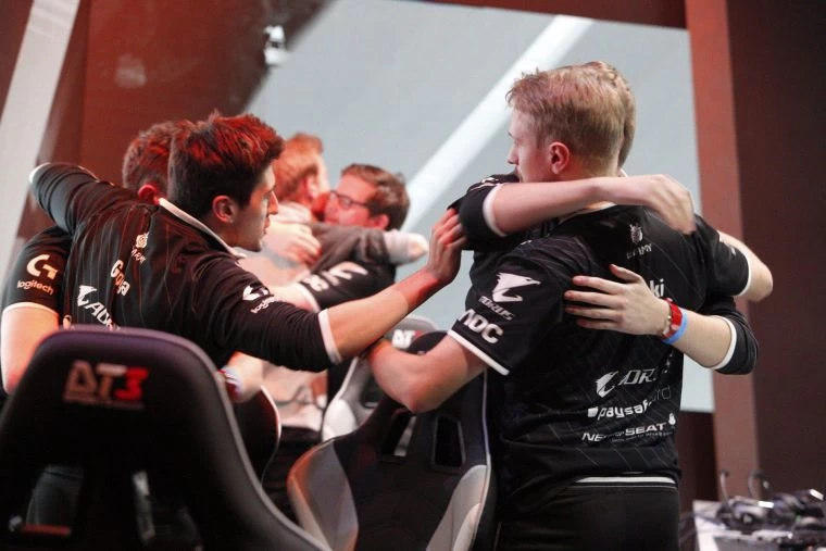 總決賽最後由被看好的 G2 Esports 奪冠。