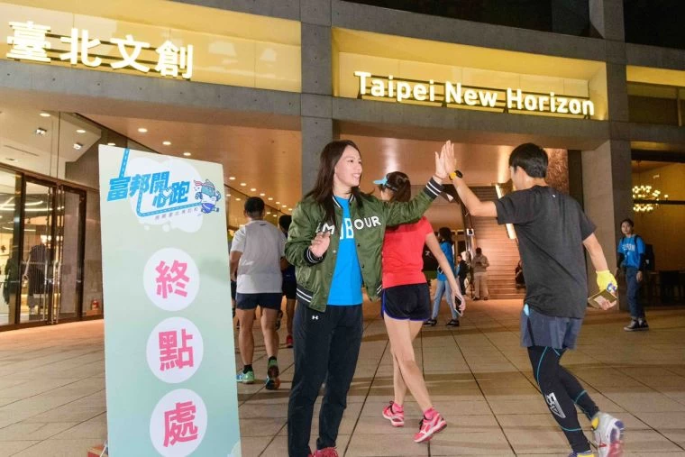 郭婞淳積極鼓勵選手備戰。大會提供
