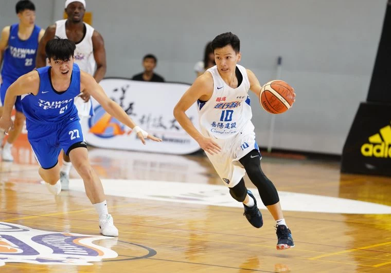 健行登錄12人全員得分。