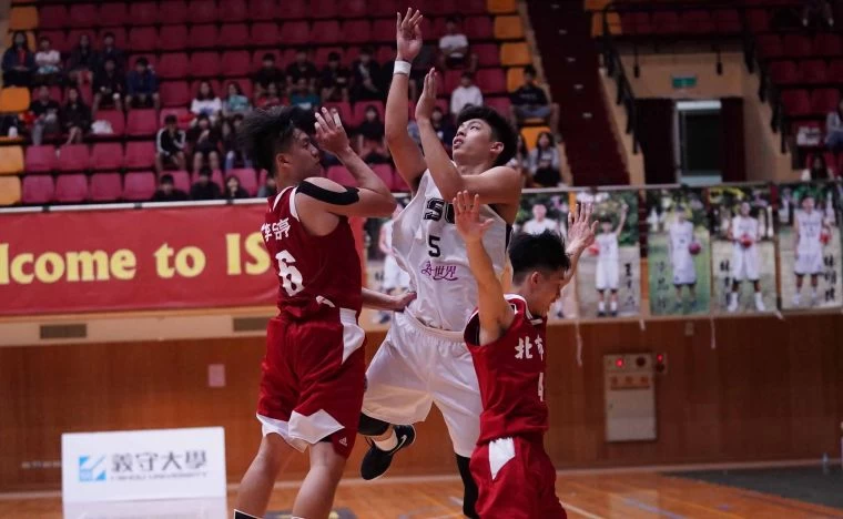 義守徐鉦順三分球7投5中。