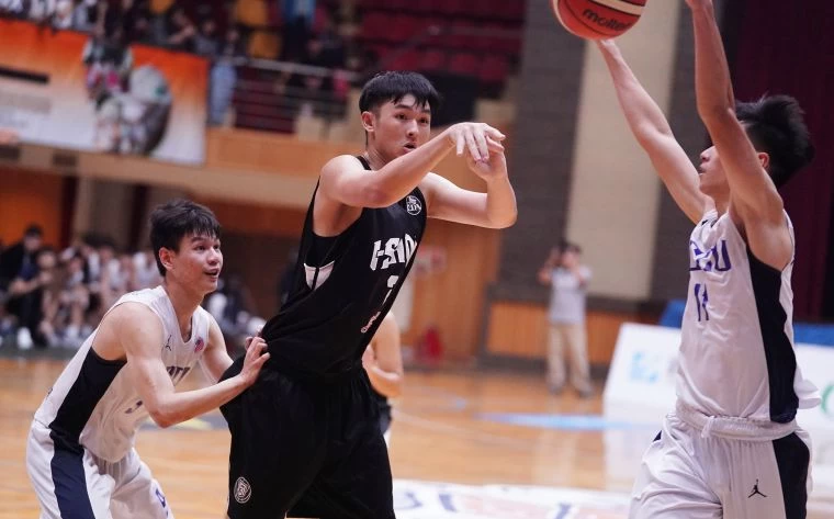 義守呂威霆拿全隊最高21分和14籃板。