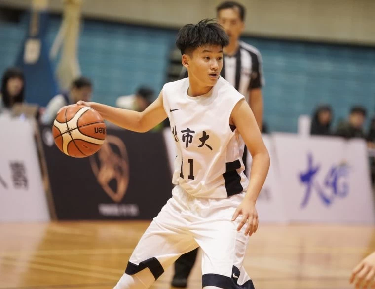 北市陳亭羽拿下19分5籃板5抄截。