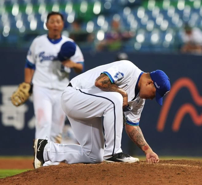 富邦郭泓志退休。李天助攝