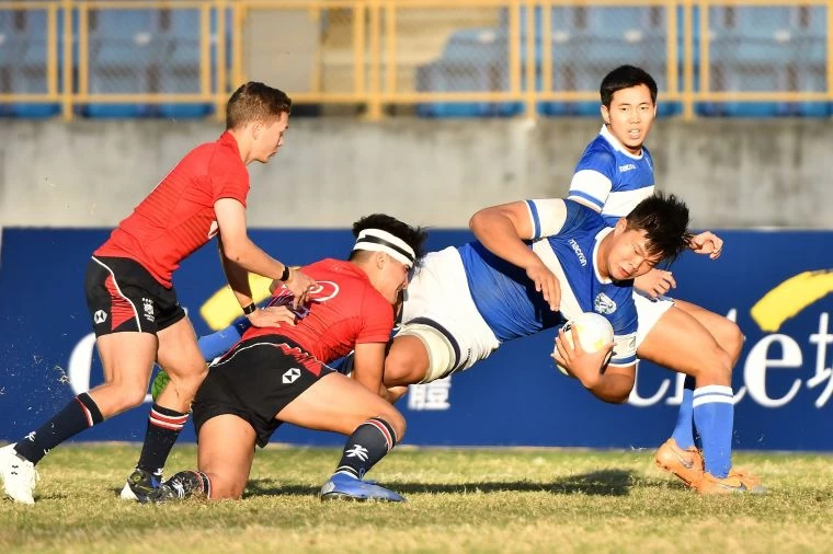 即將旅日的中華隊選手鄭兆毅使出全力對戰香港。大會提供
