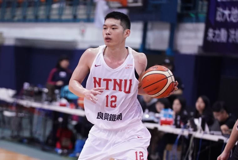 臺師拿下十連勝,為目前唯一全勝隊伍。