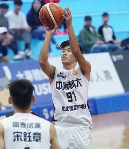 中州科大陳孝禹。