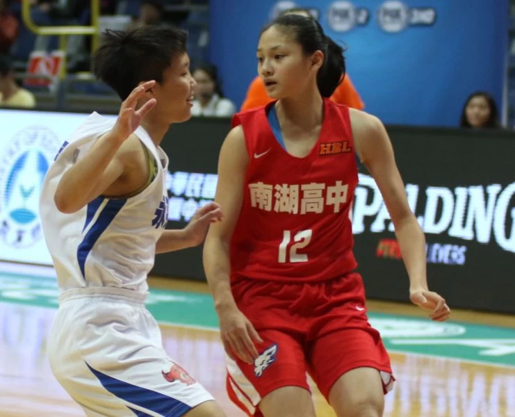 南湖菜鳥李貞誼9分、7籃板。