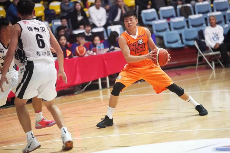 國體關達祐10分、6助攻。