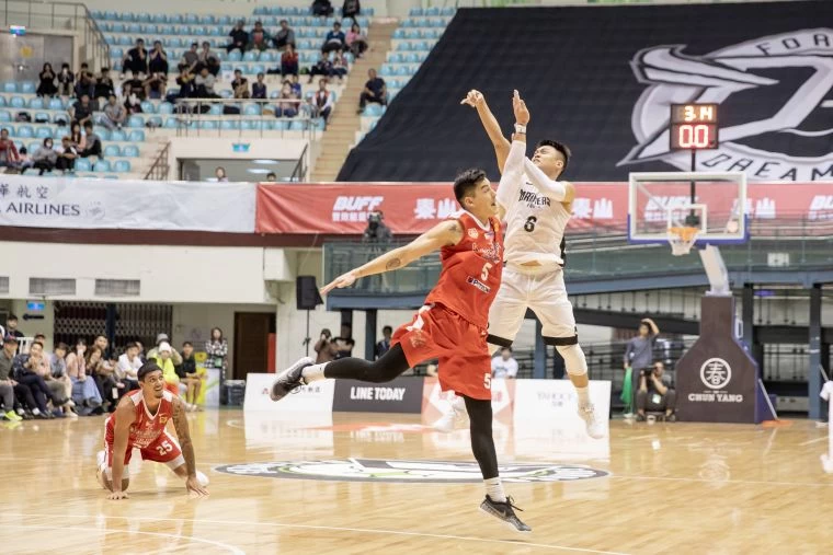 李學林的三分球絕殺。