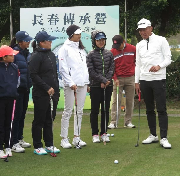 呂文德。