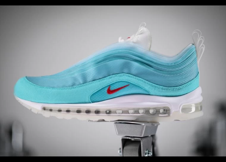 Nike Air Max 97 SH Kaleidoscope(萬花筒)展現了茹秋石(Cash Lu)對漂浮在上海陸家嘴天空中雲朵的印象,加上水的瞬息萬變,或變化或消散,不斷形成新的形態。