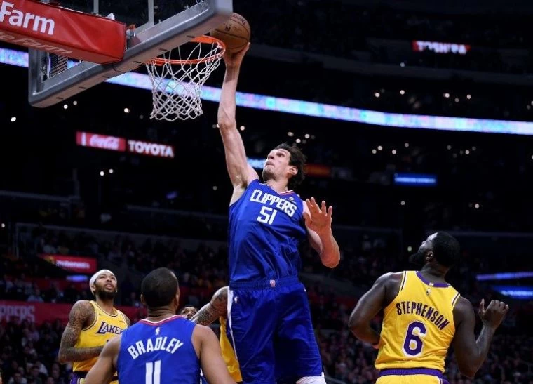 七六人禁區有巨神兵瑪傑諾維奇(Boban Marjanovic)坐鎮。法新社