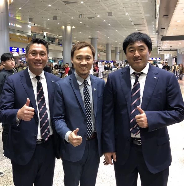 東北樂天金鷲抵台。