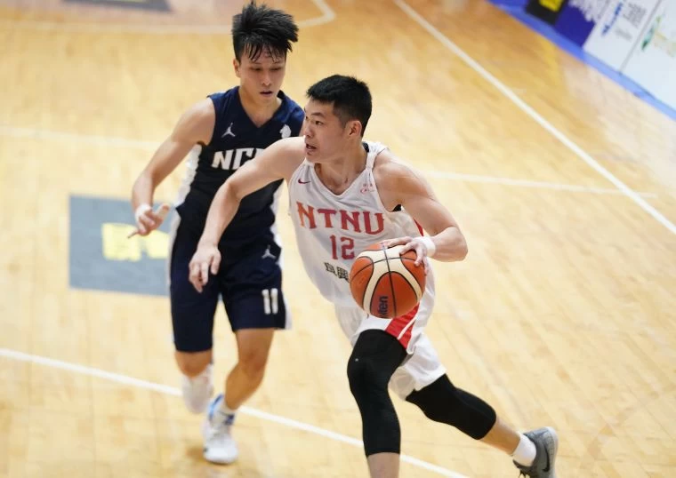 臺師周桂羽20分配雙塔21籃板。