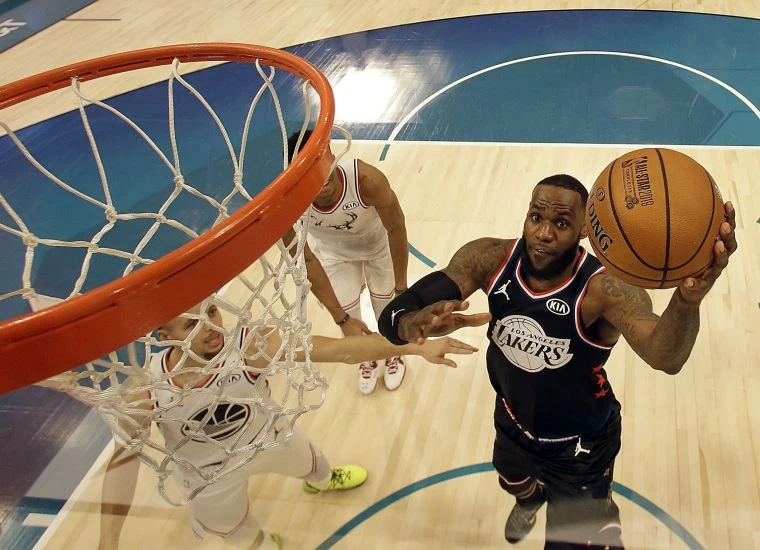 LeBron James激勵全隊進攻。法新社