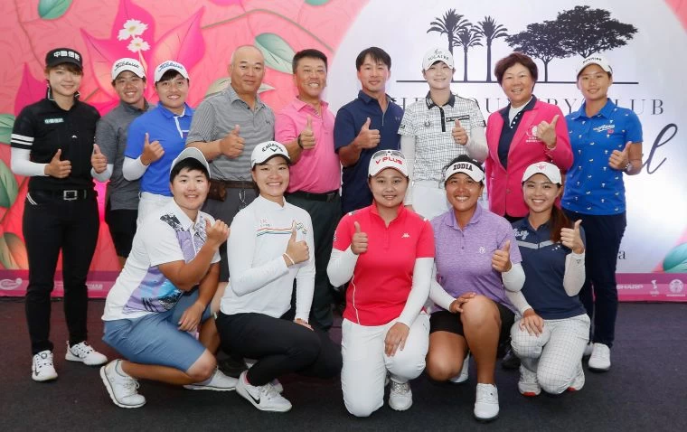 台灣選手與與會貴賓大合影。