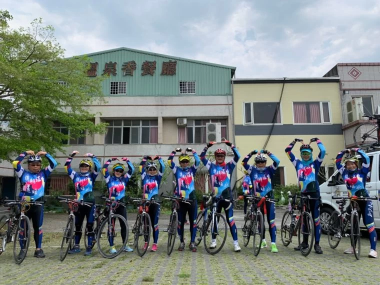 車隊經過兩天休息慢慢恢復體力迎接接下來行程。大會提供