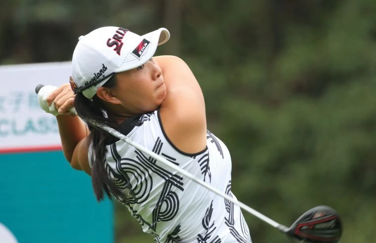 第二回合台灣彭婕打到第17洞以(-3)暫並列第五。鍾豐榮攝